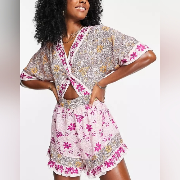 🌺 Floral Mix-print Beach Romper 🌺 - Picture 1 of 4
